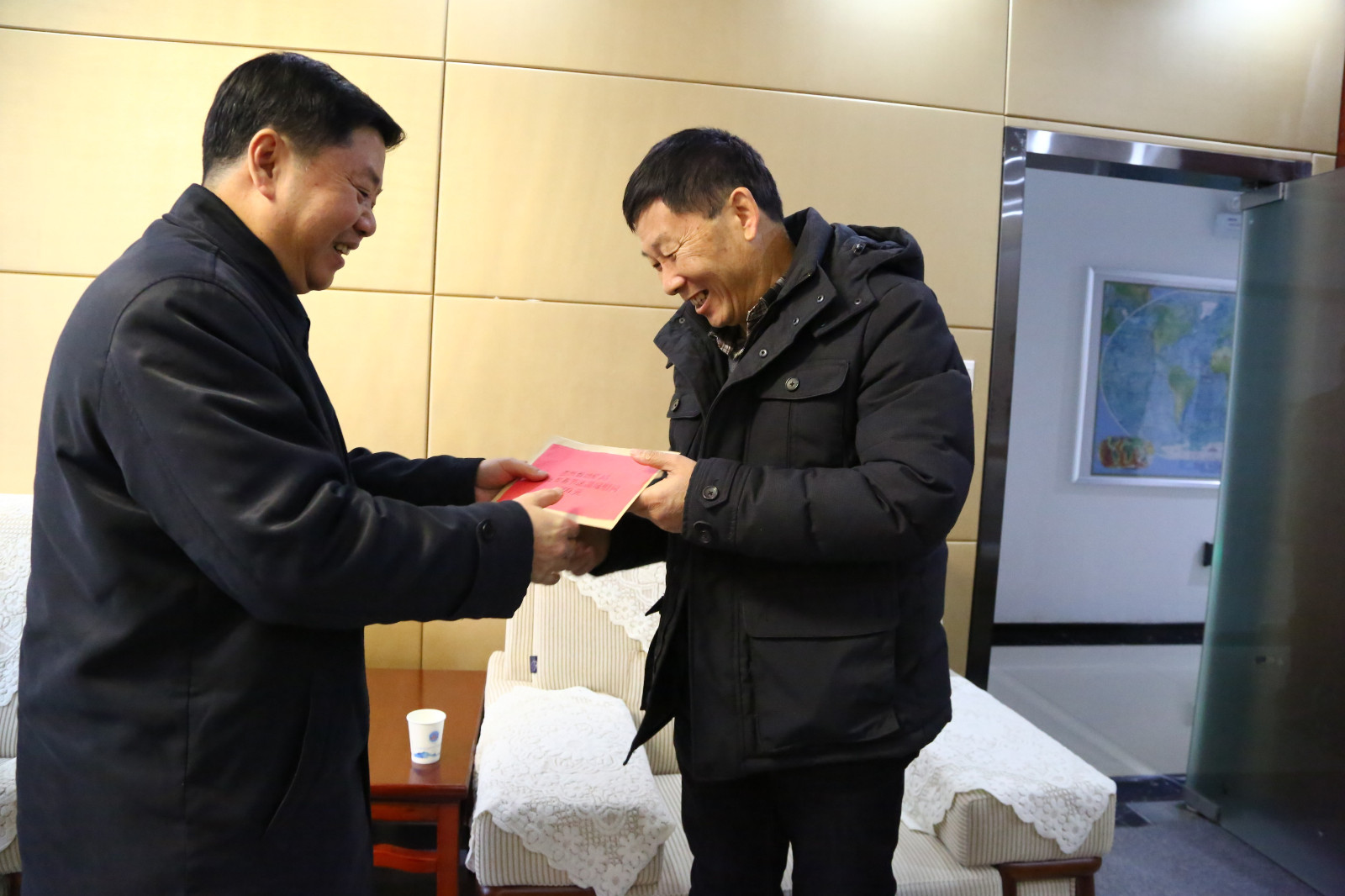 付局长代表局党委慰问我院老领导——院院党委书记刘爱民同志.JPG