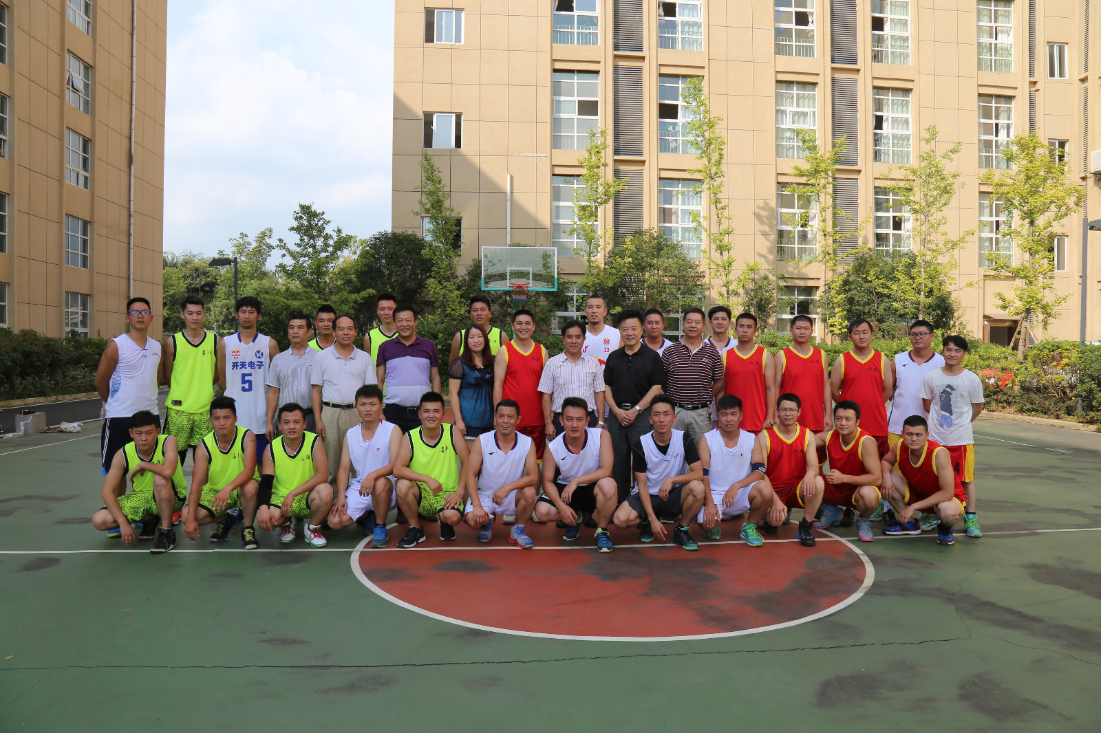 图为篮球友谊赛1.JPG