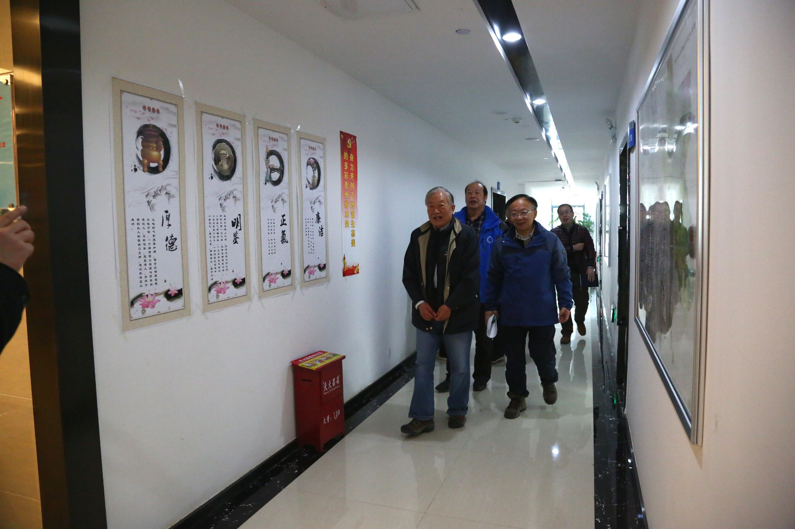 QQ图片20171212162218 QQ图片20171212162218