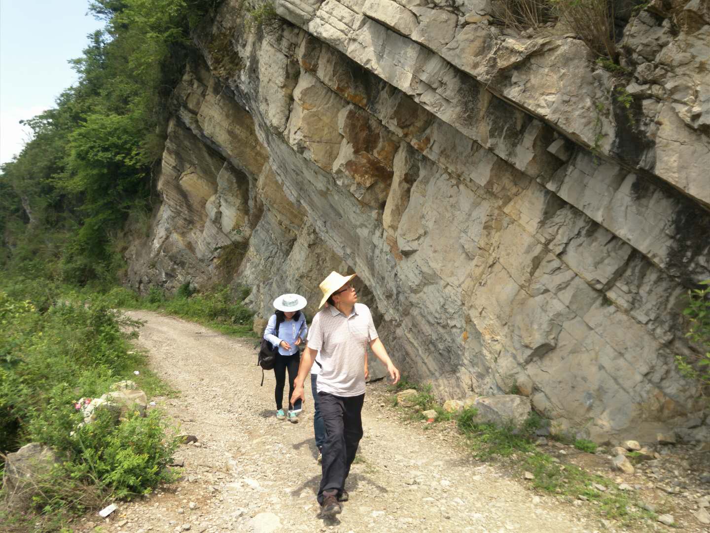 关岭县高位地质灾害隐患排查工作