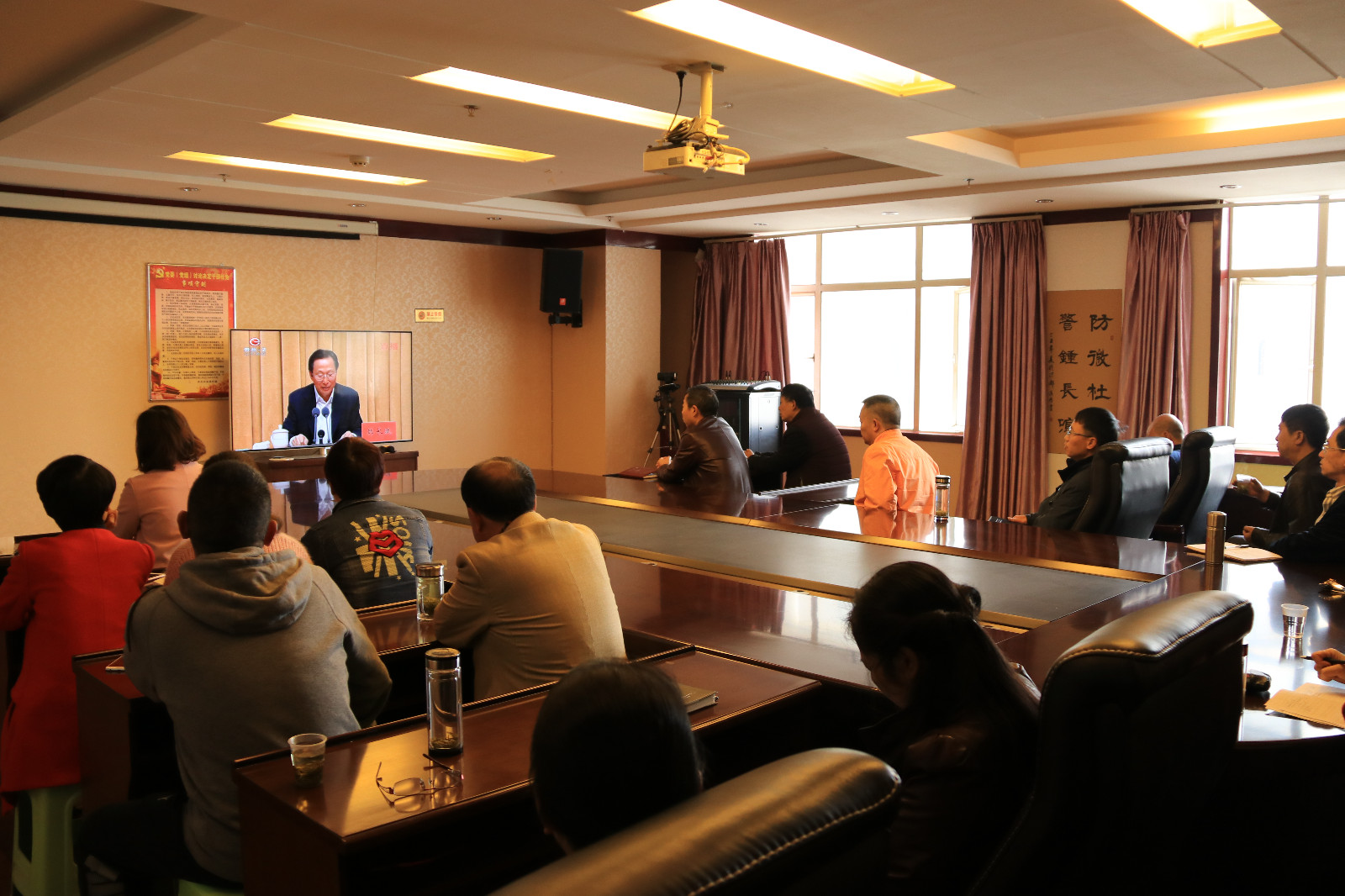 113队组织干部职工收看中央宣讲团在贵州宣讲十九大精神（张琨）