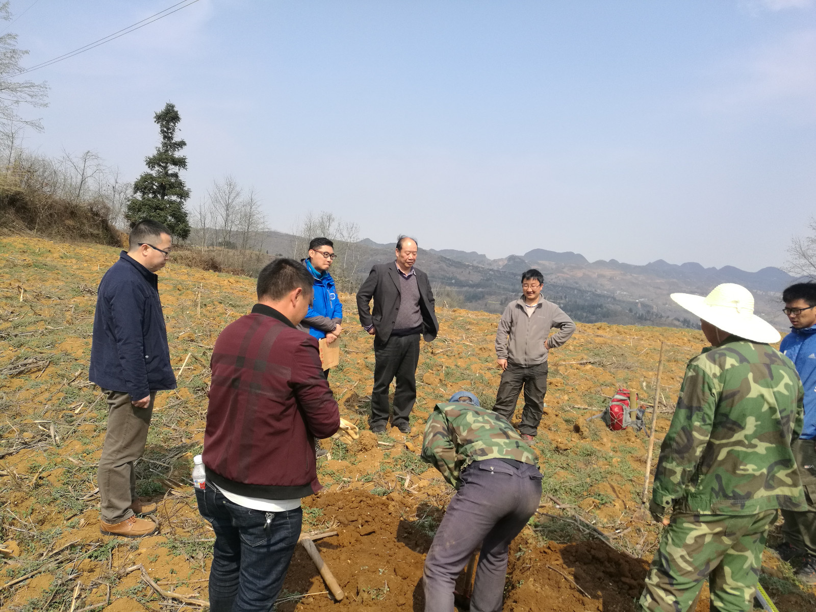 织金县农用地土壤采样项目现场