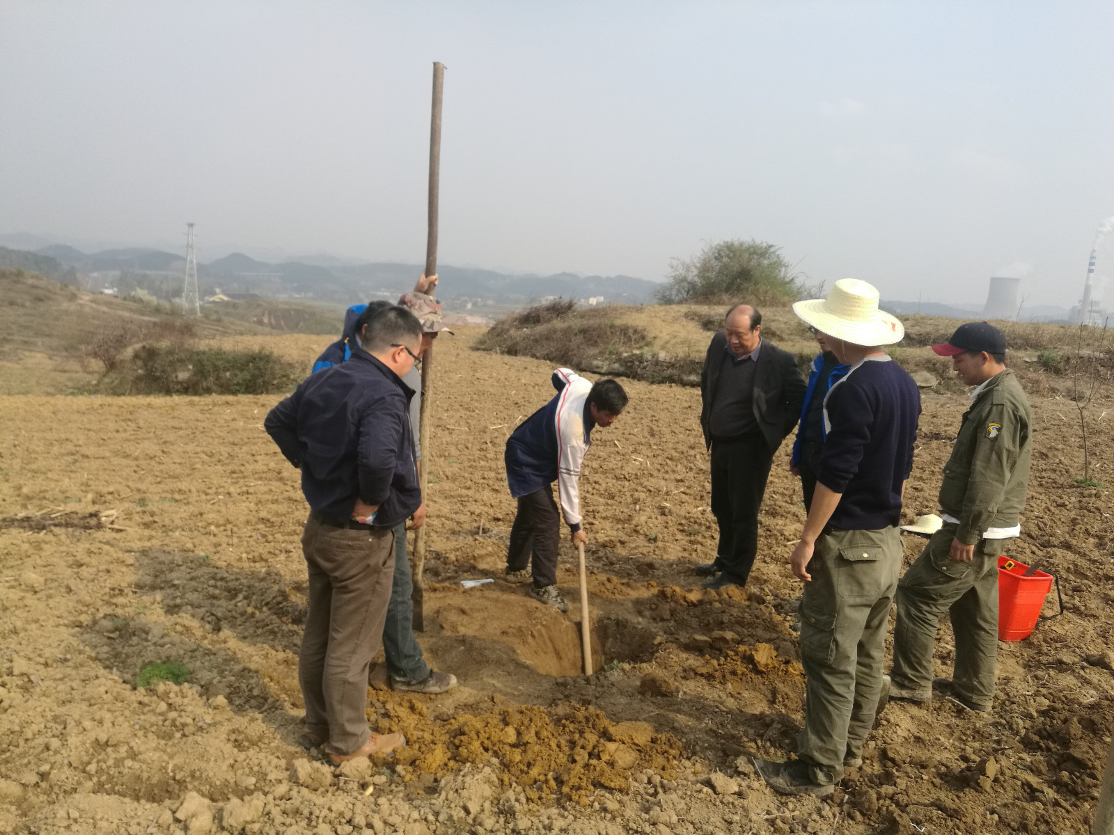黔西县农用地土壤采样项目现场