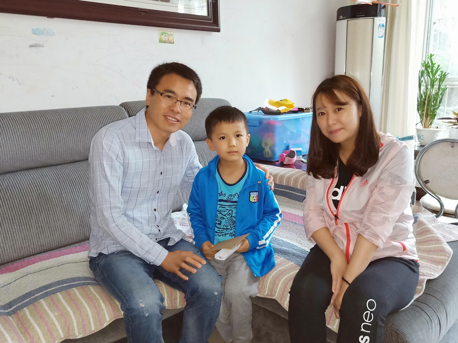 2018-06-01-六一慰问 (1).jpg 2018-06-01-六一慰问 (1).jpg