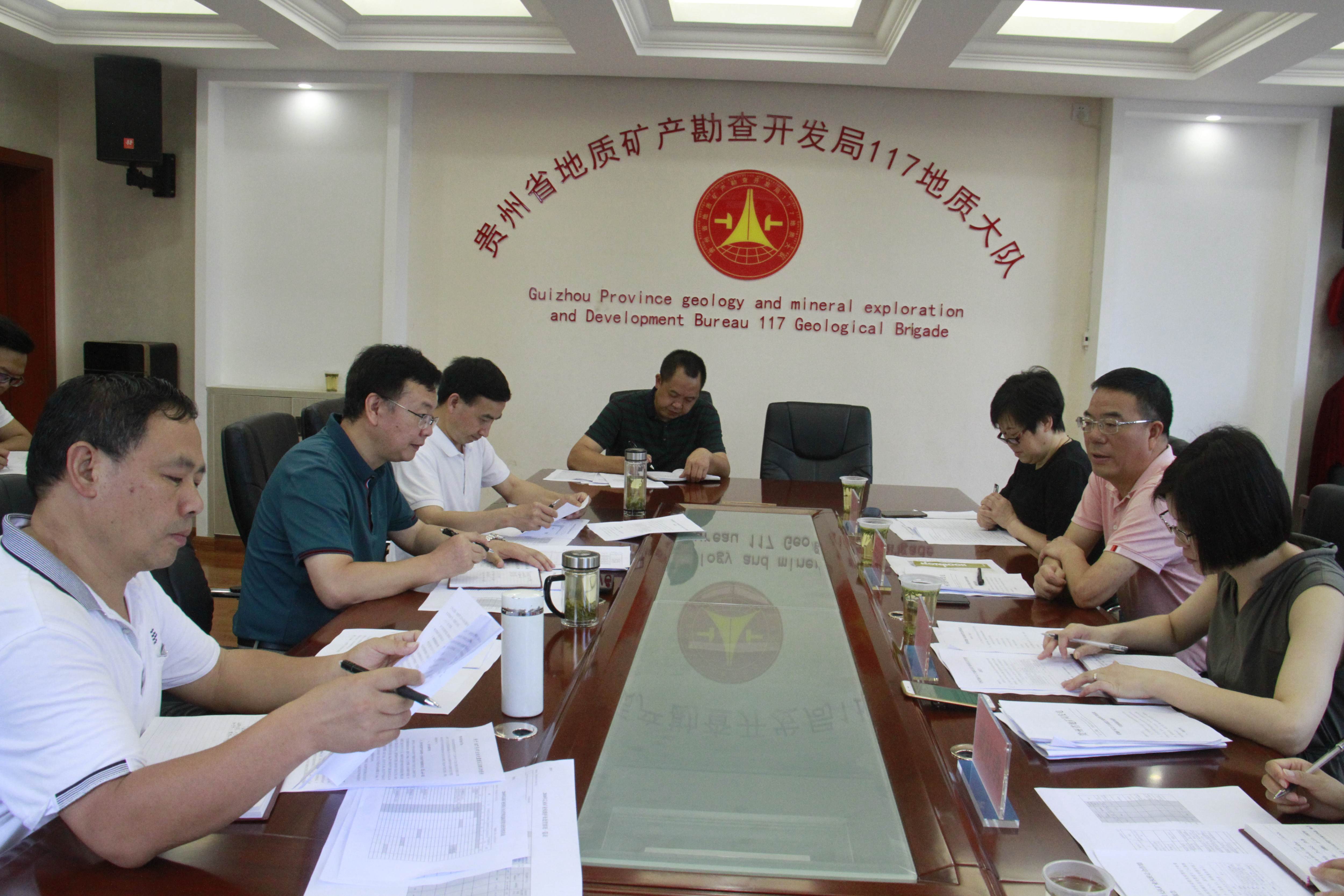 6月16日,副局长周万强(右二)率局第三调研组到117队调研。图为调研现场。117队  田景轩摄影2.JPG 6月16日,副局长周万强(右二)率局第三调研组到117队调研。图为调研现场。117队  田景轩摄影2.JPG