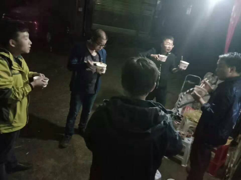 我院工作人员夜间值守