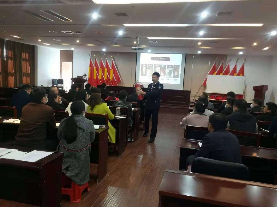 区调院开展全员集中宣讲和消防安全培训会1.jpg