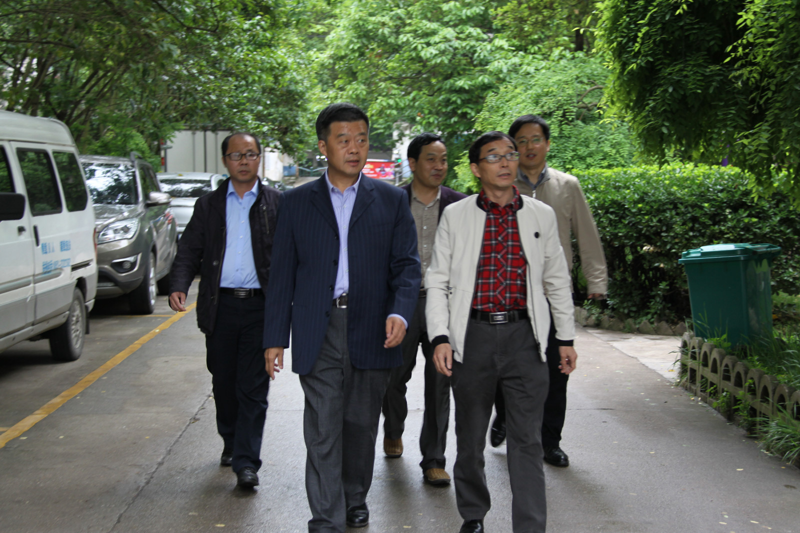 省地矿局巡视员李在文到112队安顺基地调研指导（骆娟