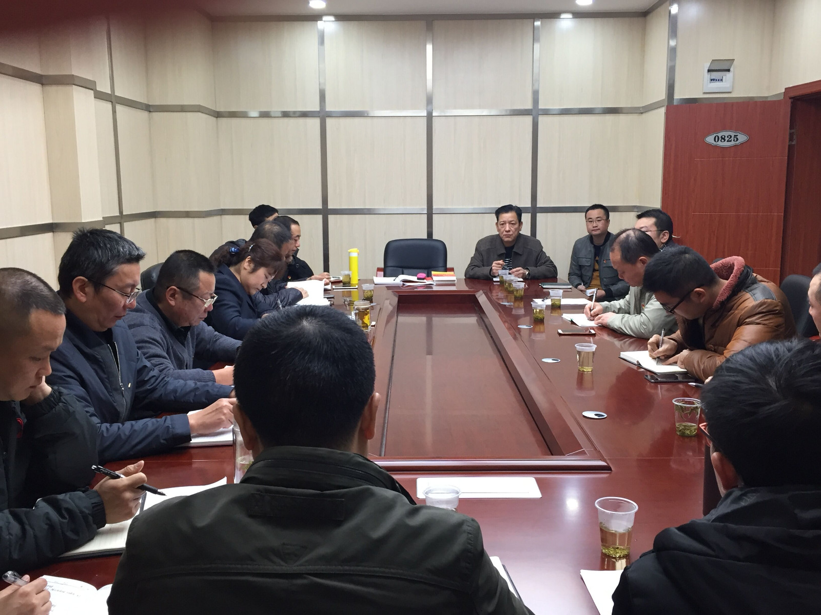 实验室召开十九大精神学习心得专题交流会2